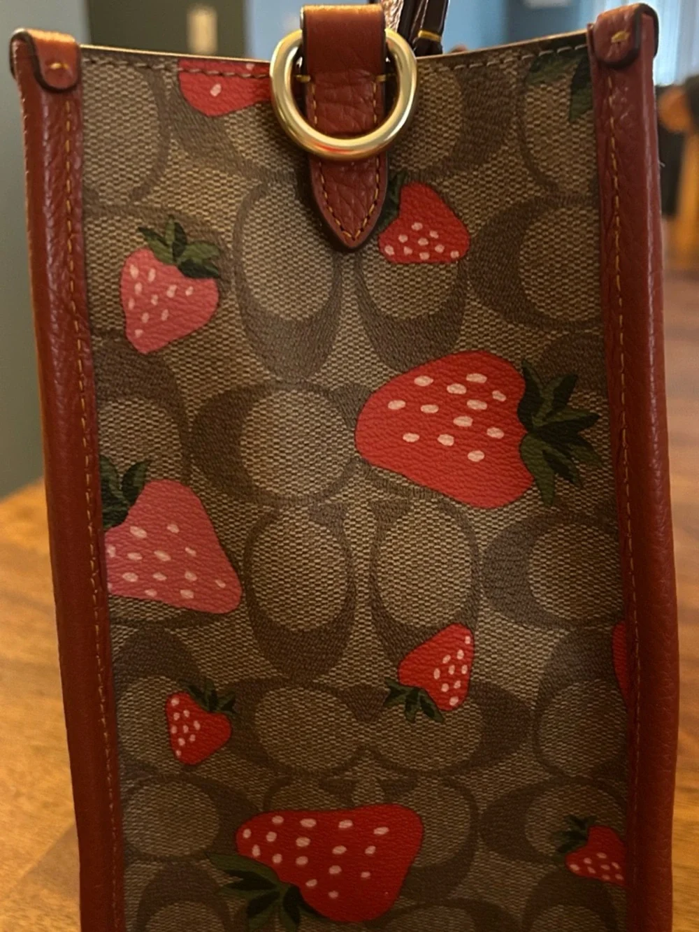 COACH Dempsey Tote 22 in Signature Canvas Wild Strawberry Print No Strap - Picture 4 of 10